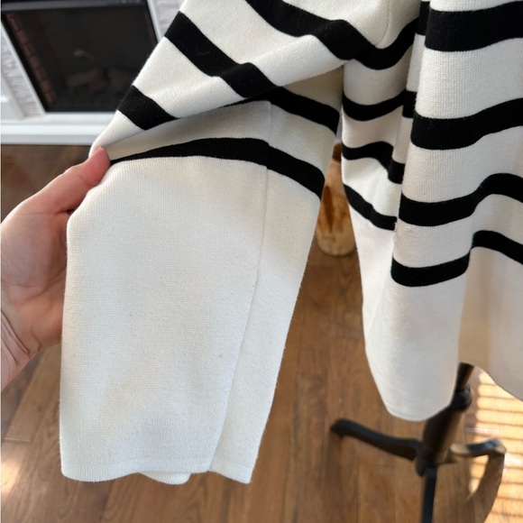 H&M Black and White Fine Knit Mock Turtlenecks Striped Sweater - Picture 6 of 10